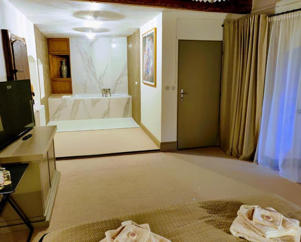 Hotel Kocour Třebíč Eksteriør billede