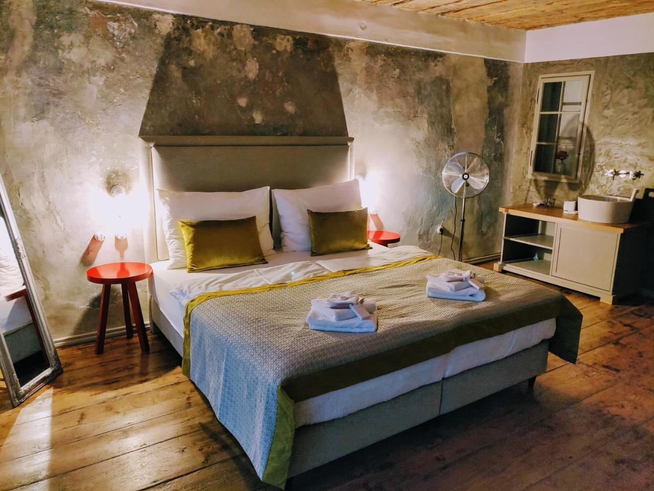Hotel Kocour Třebíč Eksteriør billede